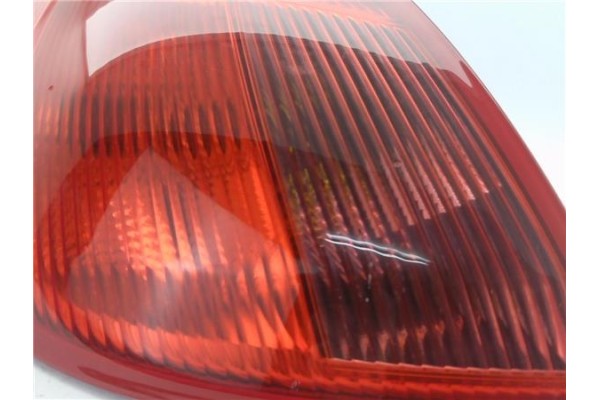 Recambio de piloto trasero izquierdo para mitsubishi colt cz3 berl. 3 (z30) 1.5 di-d instyle referencia OEM IAM MR957365 2785010