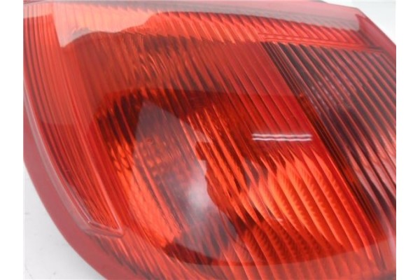 Recambio de piloto trasero izquierdo para mitsubishi colt cz3 berl. 3 (z30) 1.5 di-d instyle referencia OEM IAM MR957365 2785010