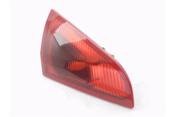 Recambio de piloto porton trasero izquierdo para mitsubishi colt cz3 berl. 3 (z30) 1.5 di-d instyle referencia OEM IAM MN105623 