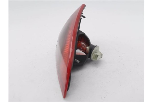 Recambio de piloto porton trasero izquierdo para mitsubishi colt cz3 berl. 3 (z30) 1.5 di-d instyle referencia OEM IAM MN105623 