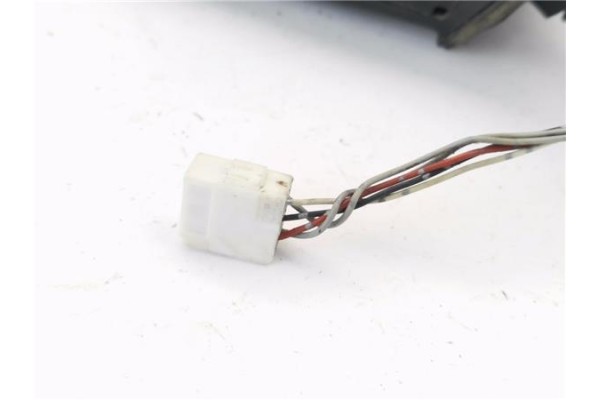 Recambio de retrovisor electrico derecho para toyota corolla familiar (e11) 1.6 linea terra referencia OEM IAM 879101A800  
