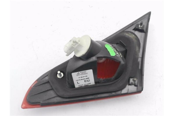 Recambio de piloto porton trasero izquierdo para mitsubishi colt cz3 berl. 3 (z30) 1.5 di-d instyle referencia OEM IAM MN105623 