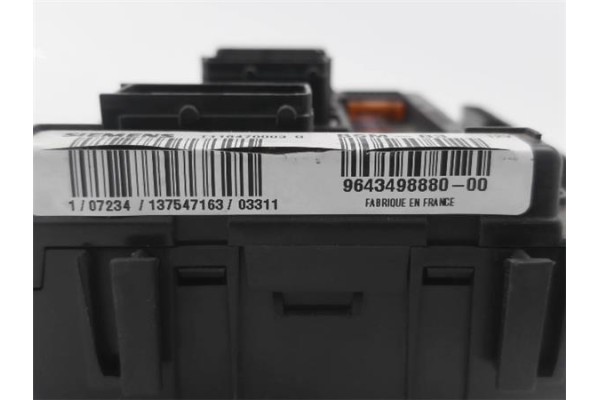 Recambio de caja fusibles/rele para citroen berlingo 2.0 hdi collection combi referencia OEM IAM 9643498880 T118470003G 
