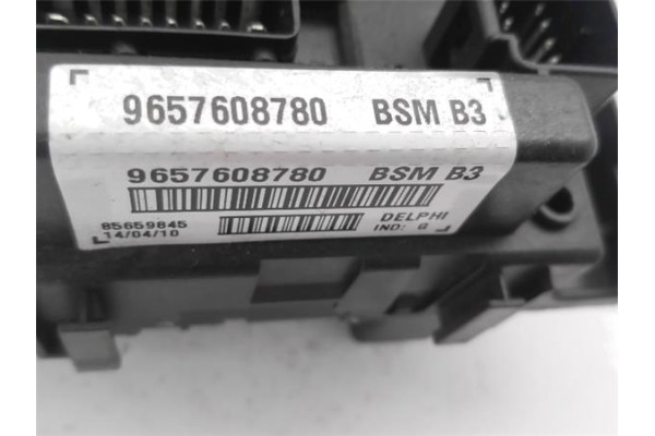 Recambio de caja fusibles/rele para citroen berlingo 1.6 hdi 75 600 first furgón referencia OEM IAM 9657608780 85659845 