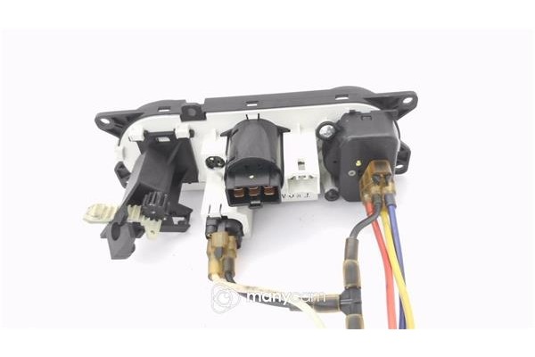 Recambio de mandos climatizador para hyundai lantra berlina (rd) 1.6 i referencia OEM IAM 9725029550  