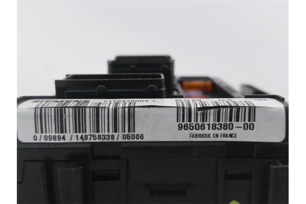 Recambio de caja fusibles/rele para citroen c3 1.4 hdi referencia OEM IAM 9650618380 T118470004L 