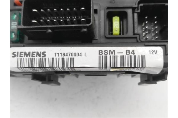 Recambio de caja fusibles/rele para citroen c3 1.4 hdi referencia OEM IAM 9650618380 T118470004L 