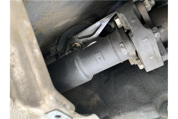Recambio de cardan trasero para bmw serie 1 berlina (e81/e87) 2.0 118d referencia OEM IAM 26107567953  