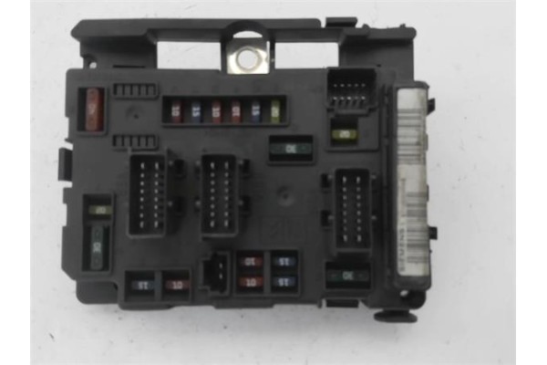 Recambio de caja fusibles/rele para citroen c5 berlina 2.2 hdi exclusive referencia OEM IAM 964310098000  