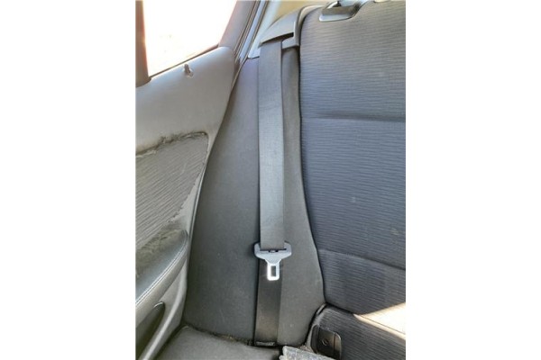 Recambio de cinturon seguridad trasero derecho para bmw serie 1 berlina (e81/e87) 2.0 118d referencia OEM IAM 72119139832  