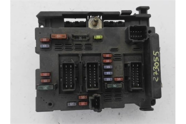 Recambio de caja fusibles/rele para peugeot 307 break / sw (s1) 1.6 hdi 110 referencia OEM IAM 9657608780 51121591 