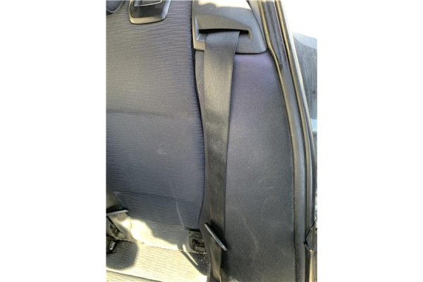 Recambio de cinturon seguridad trasero izquierdo para bmw serie 1 berlina (e81/e87) 2.0 118d referencia OEM IAM 72119139832  