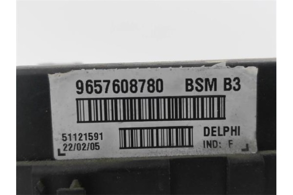 Recambio de caja fusibles/rele para peugeot 307 break / sw (s1) 1.6 hdi 110 referencia OEM IAM 9657608780 51121591 