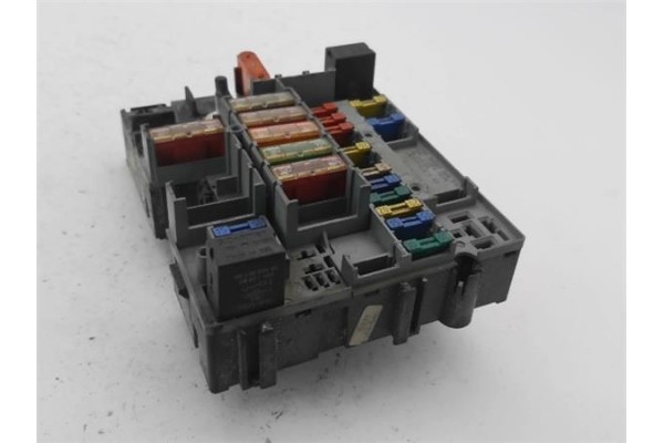 Recambio de caja fusibles/rele para citroen xsara coupe 2.0 hdi satisfaction referencia OEM IAM 9628024480 115590404 