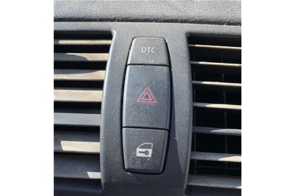 Recambio de interruptor luces emergencia para bmw serie 1 berlina (e81/e87) 2.0 118d referencia OEM IAM 61319196712  