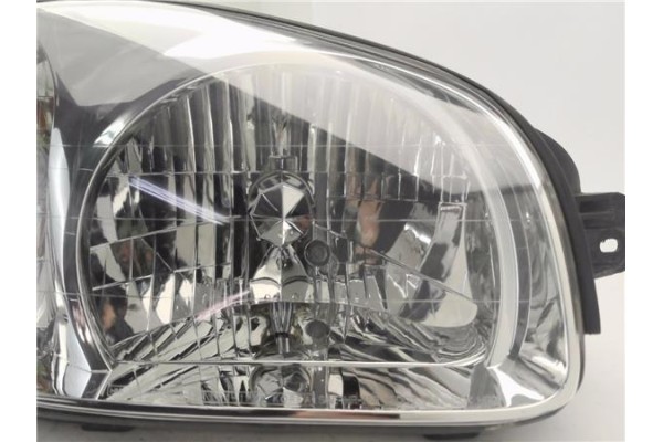 Recambio de faro delantero dcho para hyundai santa fe (sm) 2.0 gls crdi 4x4 referencia OEM IAM E139750  