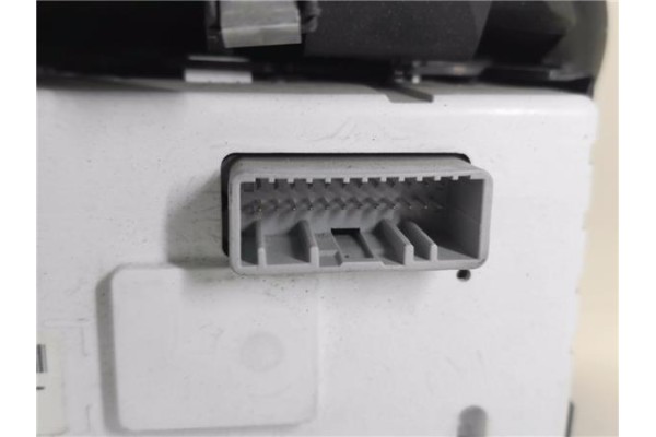 Recambio de display para renault clio iii 1.5 dci (c/br1g) referencia OEM IAM 280348139R  