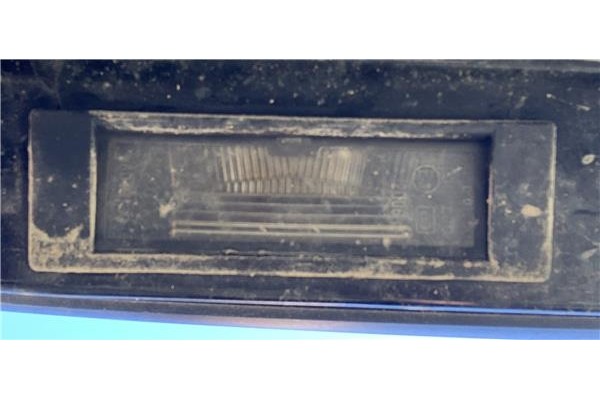 Recambio de piloto matricula para bmw serie 1 berlina (e81/e87) 2.0 118d referencia OEM IAM 63267165735  