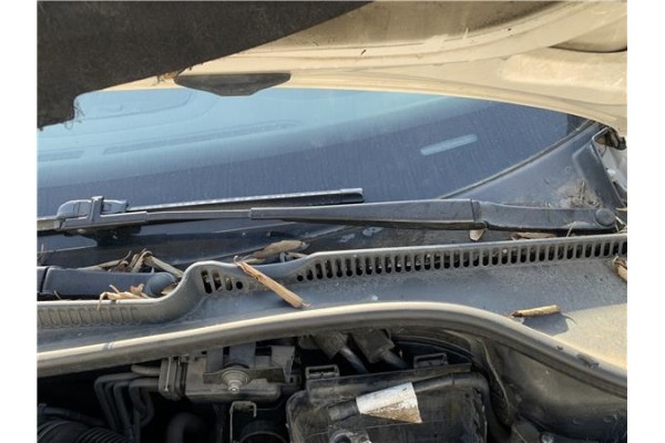 Recambio de brazo limpiaparabrisas delantero izquierdo para volkswagen golf v (1k1) 1.9 tdi referencia OEM IAM 1K195540903C  