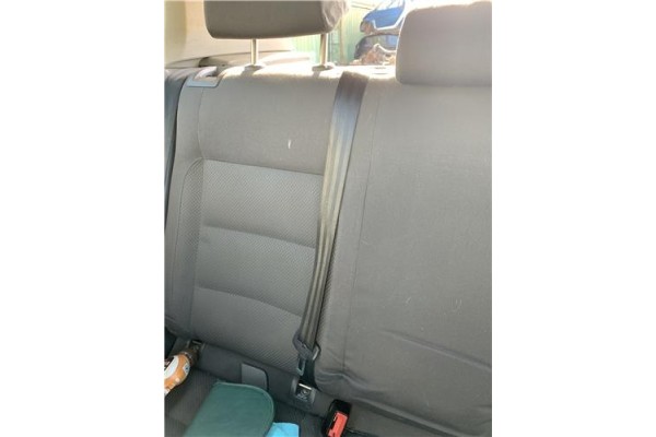 Recambio de cinturon seguridad trasero central para volkswagen golf v (1k1) 1.9 tdi referencia OEM IAM 1K6857807MRAA  