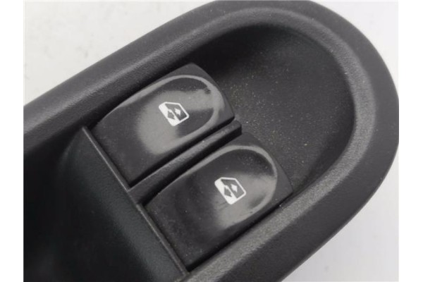 Recambio de mando elevalunas delantero izquierdo para renault clio iii 1.5 dci (c/br1g) referencia OEM IAM 8200356513  