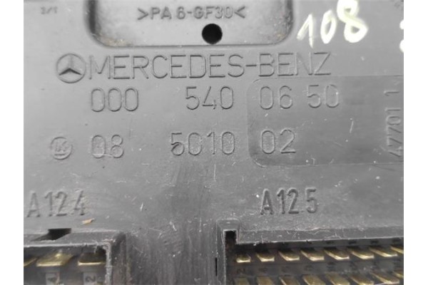 Recambio de caja fusibles/rele para mercedes-benz vito furgón (638) 2.2 108 cdi  (638.094) referencia OEM IAM 0005400650 0850100