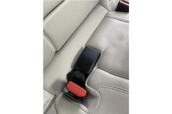 Recambio de anclaje cinturon trasero derecho para jaguar f-pace 2.0 r-sport awd referencia OEM IAM T4A11104PVJ HK83613K21AC 