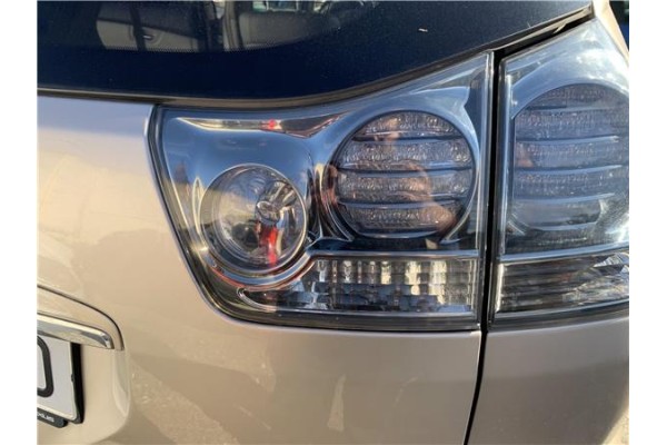 Recambio de piloto porton trasero derecho para lexus rx (mcu_) 400h referencia OEM IAM 8158148060 8158148061 