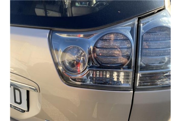 Recambio de piloto porton trasero derecho para lexus rx (mcu_) 400h referencia OEM IAM 8158148060 8158148061 