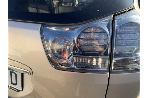 Recambio de piloto porton trasero derecho para lexus rx (mcu_) 400h referencia OEM IAM 8158148060 8158148061 