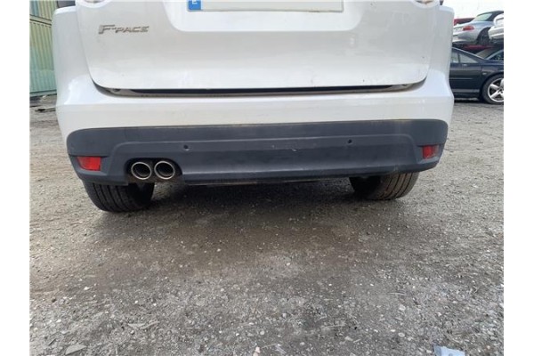 Recambio de paragolpes trasero para jaguar f-pace 2.0 r-sport awd referencia OEM IAM T4A7392LML  