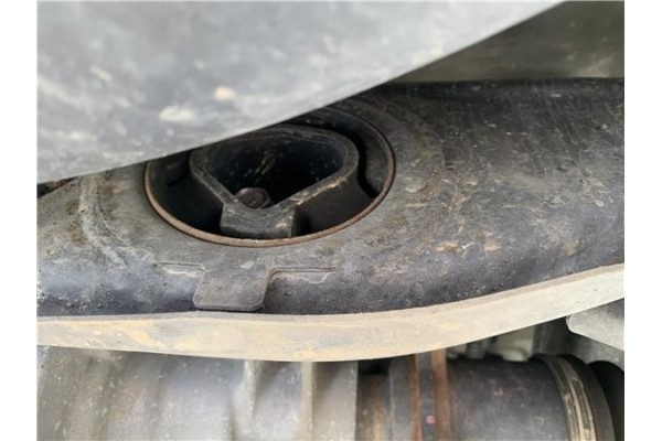 Recambio de puente trasero para lexus rx (mcu_) 400h referencia OEM IAM 5120648050  