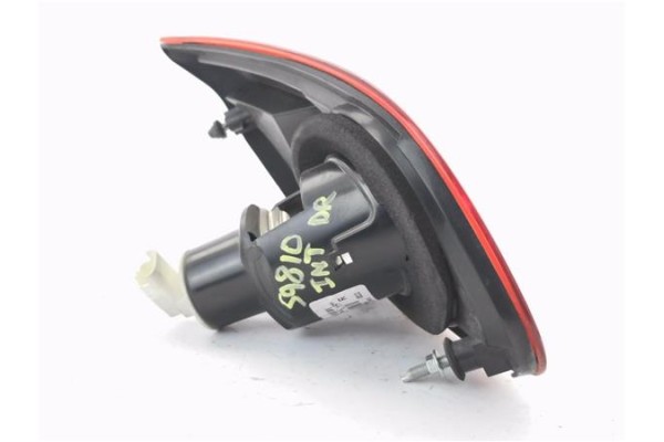 Recambio de piloto porton trasero derecho para nissan qashqai j10 2.0 acenta 4x2 referencia OEM IAM 89071064  