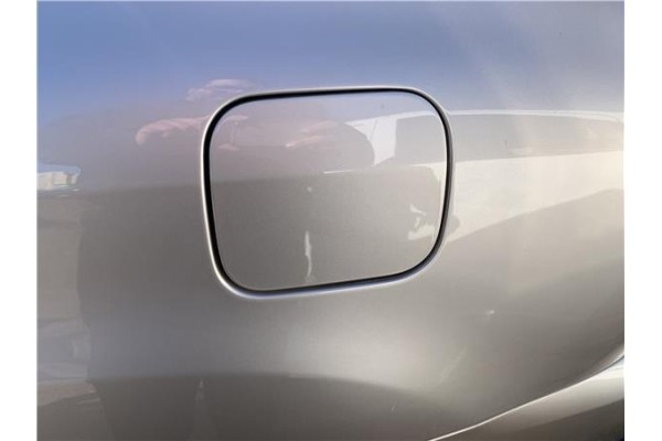 Recambio de tapa exterior combustible para lexus rx (mcu_) 400h referencia OEM IAM 7735048040 7735048041 