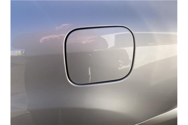 Recambio de tapa exterior combustible para lexus rx (mcu_) 400h referencia OEM IAM 7735048040 7735048041 