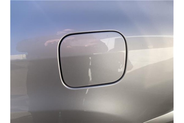 Recambio de tapa exterior combustible para lexus rx (mcu_) 400h referencia OEM IAM 7735048040 7735048041 