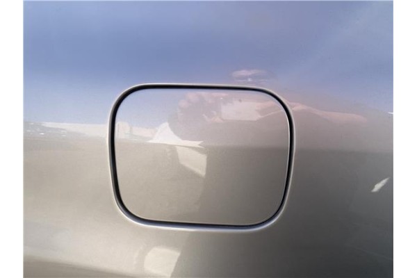 Recambio de tapa exterior combustible para lexus rx (mcu_) 400h referencia OEM IAM 7735048040 7735048041 