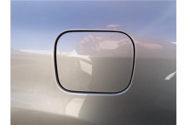 Recambio de tapa exterior combustible para lexus rx (mcu_) 400h referencia OEM IAM 7735048040 7735048041 