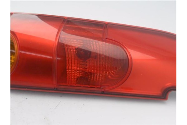 Recambio de piloto trasero izquierdo para renault kangoo i (f/kc0) 1.2 authentique referencia OEM IAM 8200103284  