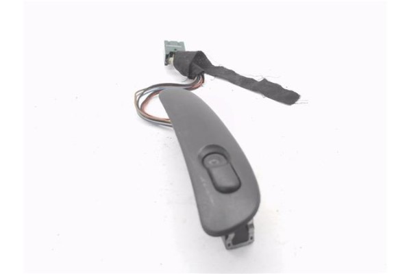 Recambio de mando elevalunas delantero izquierdo para opel vectra b berlina 2.0 dti 16v referencia OEM IAM 4953312  