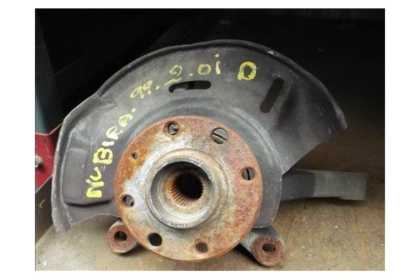 Recambio de mangueta delantero derecha para daewoo nubira berlina 2.0 i referencia OEM IAM   
