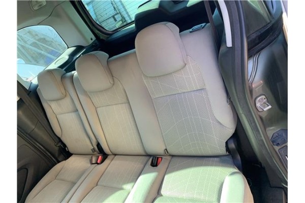 Recambio de asientos traseros para peugeot partner tepee 1.6 premium referencia OEM IAM 8906RL 8906RN 