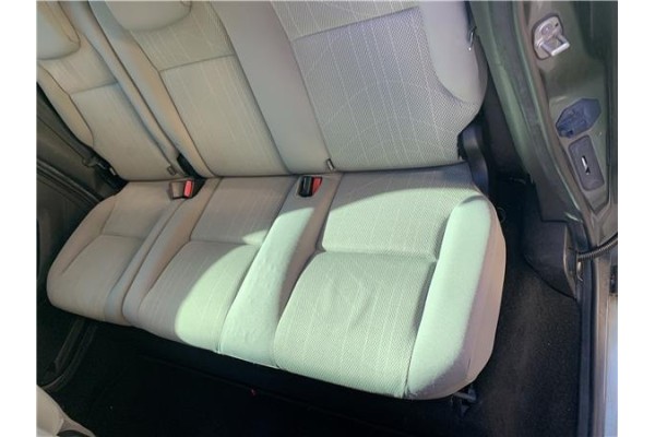 Recambio de asientos traseros para peugeot partner tepee 1.6 premium referencia OEM IAM 8906RL 8906RN 