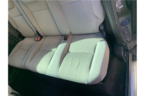 Recambio de asientos traseros para peugeot partner tepee 1.6 premium referencia OEM IAM 8906RL 8906RN 