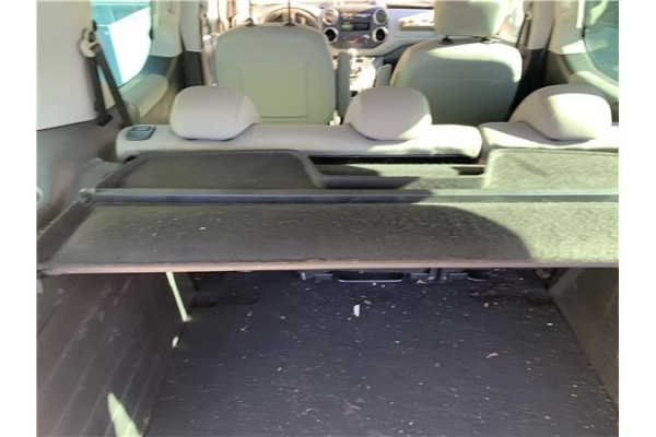 Recambio de bandeja trasero para peugeot partner tepee 1.6 premium referencia OEM IAM 8796V1 16799839ZD 