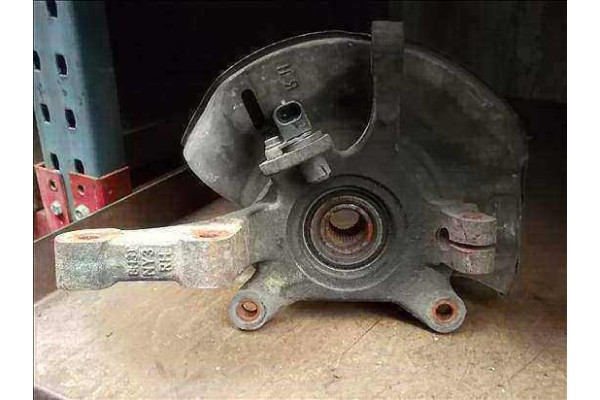 Recambio de mangueta delantero derecha para daewoo nubira berlina 2.0 i referencia OEM IAM   
