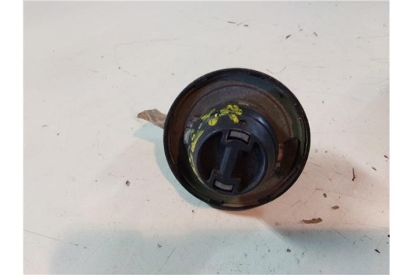 Recambio de tapon combustible para seat ibiza 0.9 referencia OEM IAM    Recambio de tapon combustible para seat ibiza 0.9 referencia OEM IAM