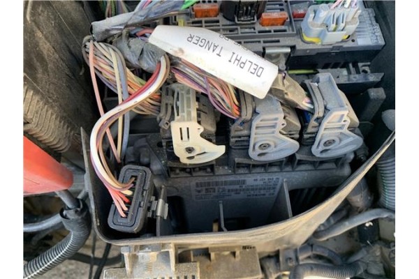 Recambio de centralita para peugeot partner tepee 1.6 premium referencia OEM IAM 9664843780 281013872 