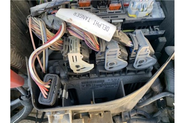 Recambio de centralita para peugeot partner tepee 1.6 premium referencia OEM IAM 9664843780 281013872 