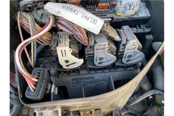 Recambio de centralita para peugeot partner tepee 1.6 premium referencia OEM IAM 9664843780 281013872 